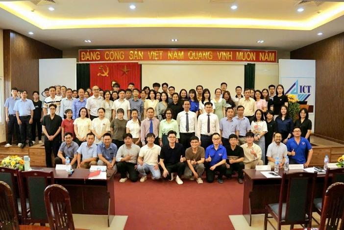 TỌA ĐÀM, TRAO ĐỔI GIỮA ĐẢNG ỦY, BAN LÃNH ĐẠO VIỆN CÔNG NGHỆ TIÊN TIẾN VỚI CÁN BỘ KHOA HỌC VÀ NGHIÊN CỨU VIÊN TRẺ KẾT HỢP HỘI THẢO KHOA HỌC TRẺ NĂM 2026
